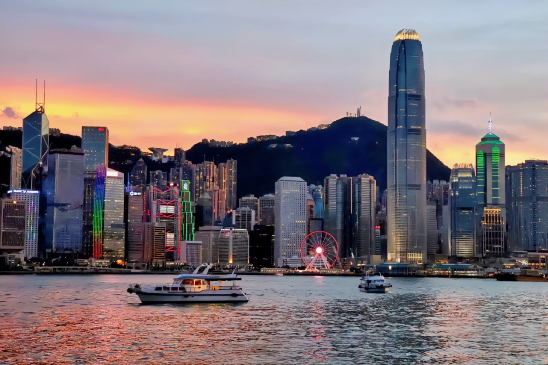 有钱人争相购买香港巨额保险，背后原因竟然是 ......